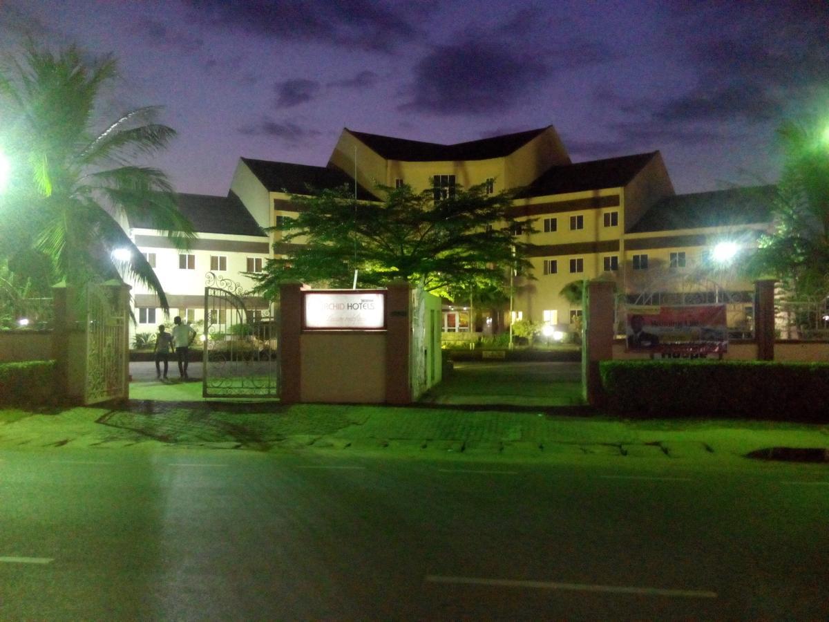 Orchid Hotel Asaba Kültér fotó